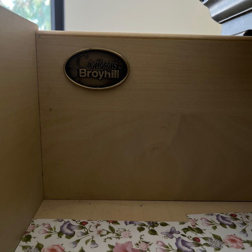 Coffee table used with storage space