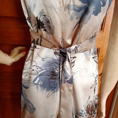Raxevsky satin dress multicolor like new, size M