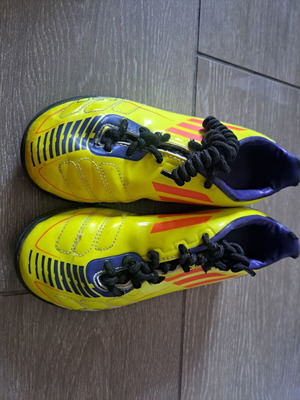 Adidas football shoes used, size 31