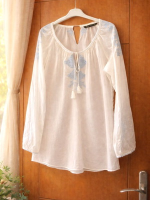 Expresso boho blouse white with light blue embroidery, new, cotton