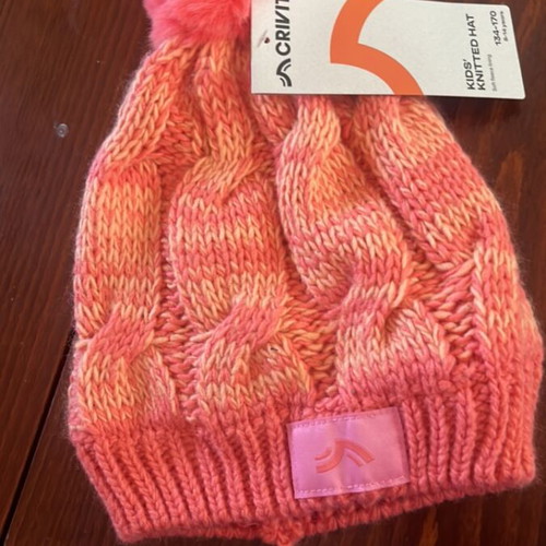 Kids knit hat size S new, red and pink, ages 8-15