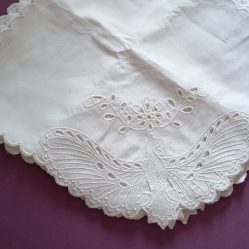 Set of 12 cotton cutwork embroidered napkins with tablecloth, white