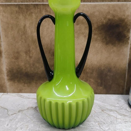 Vintage retro green glass vase like new with black handles
