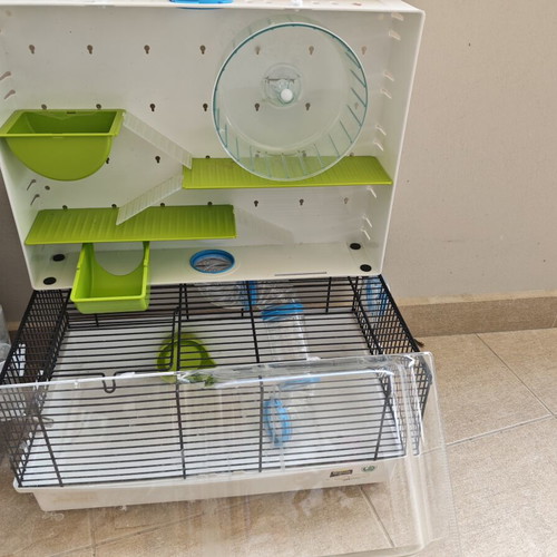 Hamster cage with feeder, waterer, nest and 3 levels, like new