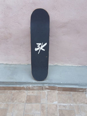 3k Skateboard like new
