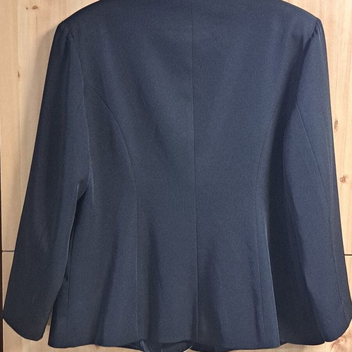 Women's jacket black with white stripe, like new, size 7XL