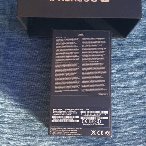 iPhone 3GS box like new