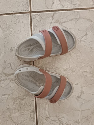 Crocs C9 sandals like new, size 25-26