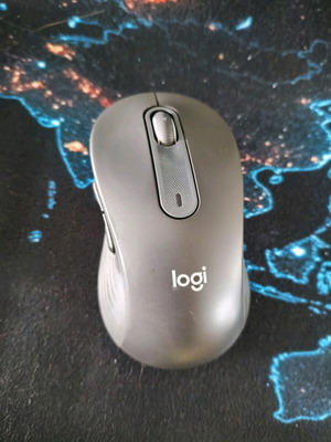 Logitech M650L mouse like new with Bluetooth and USB