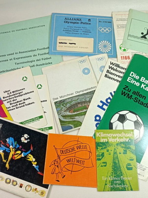 Mundial 1974 pack of 14 used press documents for journalists