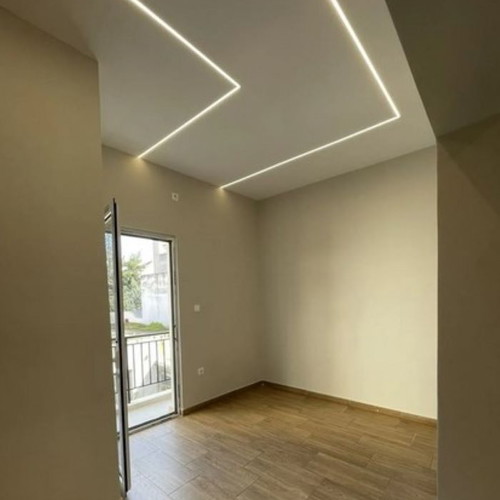 Apartment 50 sqm elevated ground floor with yard in Nikaia