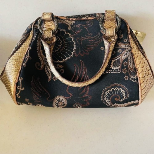 Cappopera women's handbag vintage, black and gold