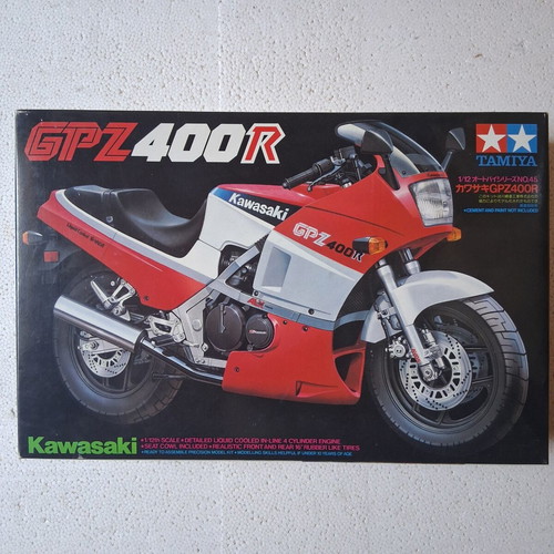 Tamiya Plastic Model Kawasaki GPZ400R new