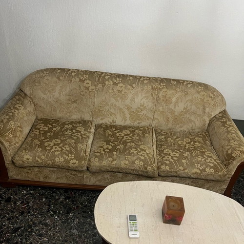 Living room set used with three-seater sofa and two large armchairs