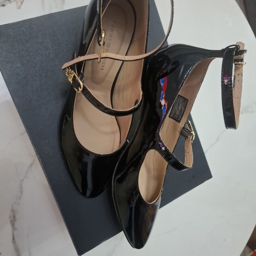 Tommy Hilfiger Mary Janes patent leather shoes, size 36
