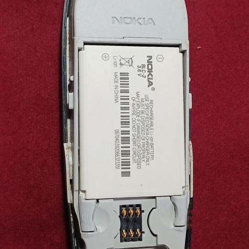 Nokia 3310 classic mobile phone used, blue