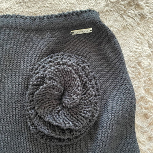 Combos Knitwear black knit summer skirt medium, like new