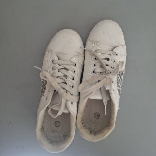 Celestino sneakers used, white with silver glitter star, size 39