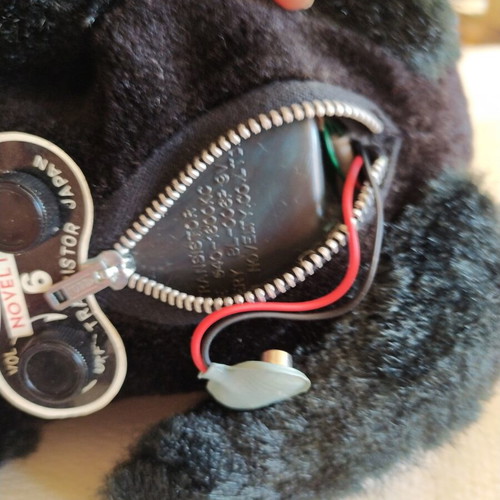 Vintage Poodle 6-Transistor Radio, Made in Japan