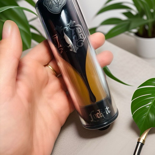 Kat Von D Lock It Make Up 30 ml like new, 24 Hour Wear