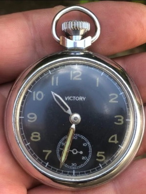 Стар военен джобен часовник "VICTORY"