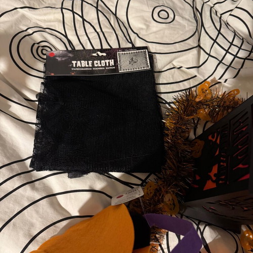 Halloween decoration set like new, orange and black