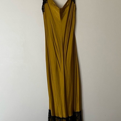 Zara satin dress like new with black -  90,00 - Vendora.cy