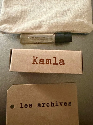 Les Archives Kamla 2ml Eau de Parfum επίσημο τεστερ καινούργιο