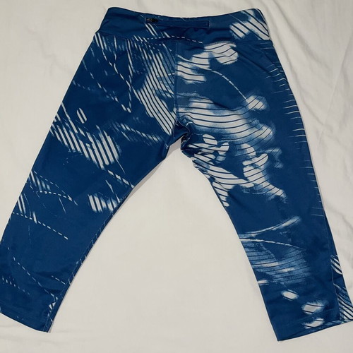 Asics abstract capri leggings like new, white and blue