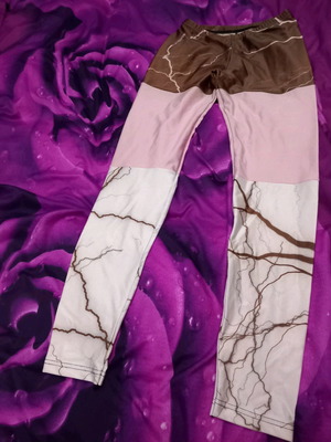 Leggings used with shiny texture, very elastic, size XS