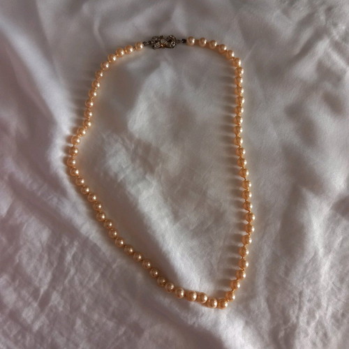 Necklace with Majorca pearls like new, 45 cm, gold color