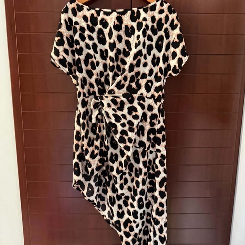 Emery Rose asymmetrical long blouse XL like new, leopard print