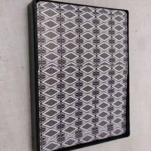 Playing cards like new with 52 cards and plastic case