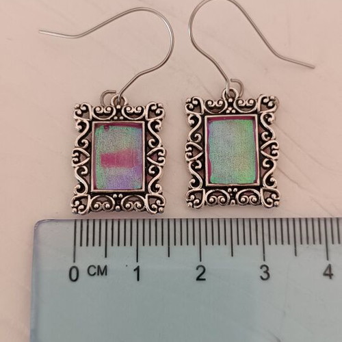 Earrings handmade from scratch with iridescent purple-turquoise cadrakia, silver hooks