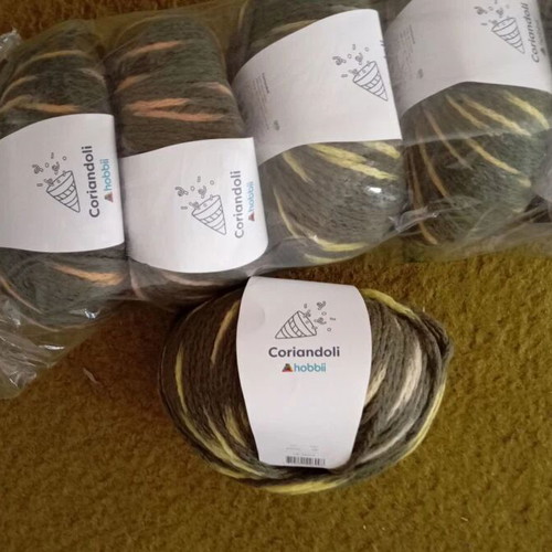 Coriandoli bulky green yarn by Hobbii new