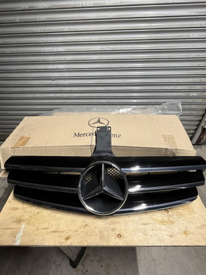 Mercedes CLK W209 Face Lift slightly used