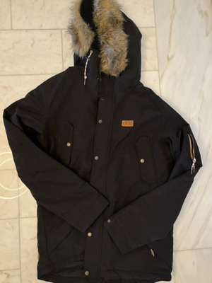 Picture jacket XL like new, black with removable fur hood