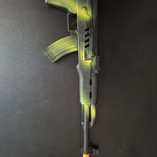 Plastic toy guns used, 2 pieces with accessory