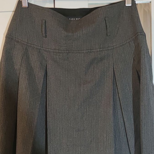 Zara skirt dark gray like new, size XS