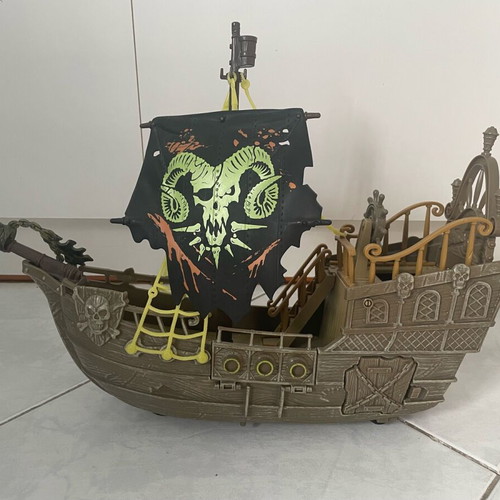 Pirate ship that glows like new