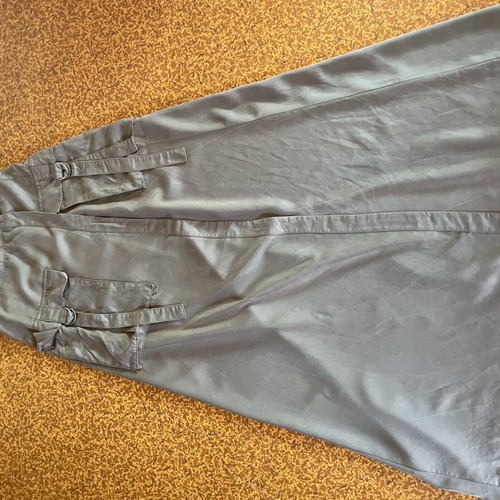 Arpyes midi skirt like new, green, with pockets