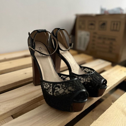 Tsoukalas Shoes high heels used, black, size 41