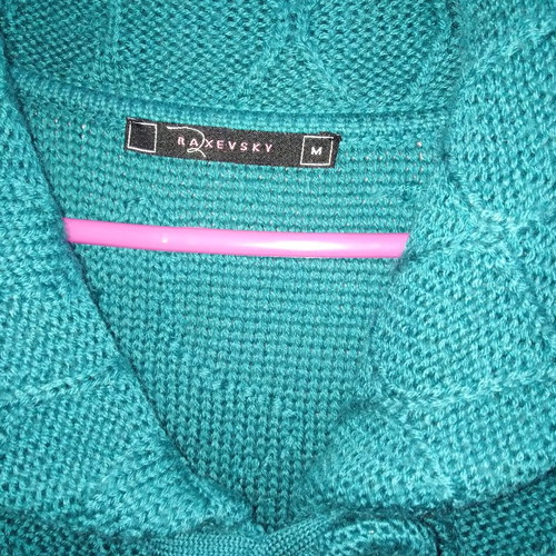 Cardigan used with short sleeves in green color, size M