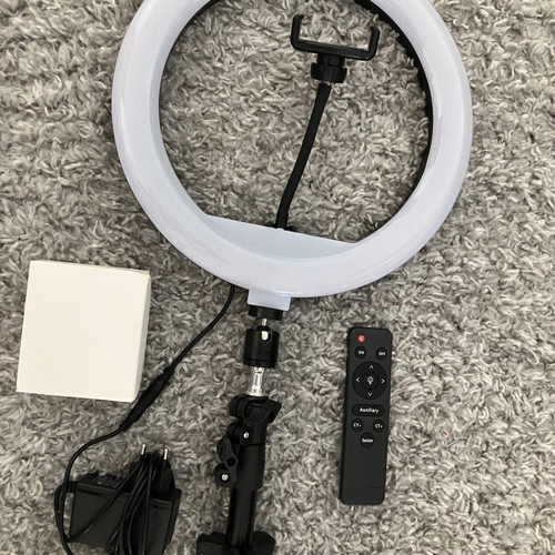 Photographic ring lamp 30cm with tripod, dimmer and remote used