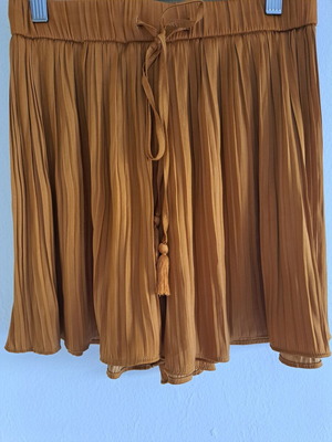 Women's shorts like new, never worn