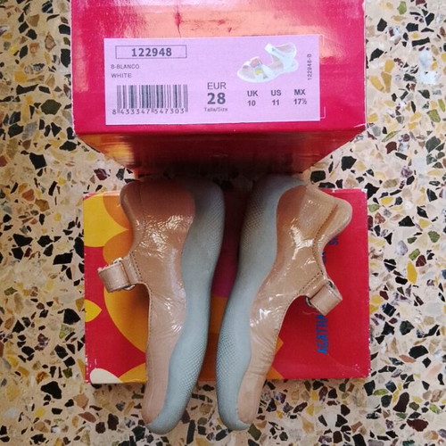 Children's shoes