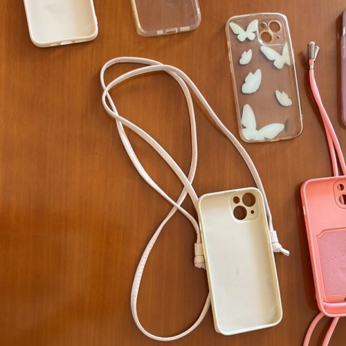 iPhone 13/14 cases like new, set of 9 with accessories