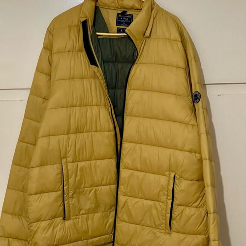 Abercrombie & Fitch men's mustard puffer jacket like new