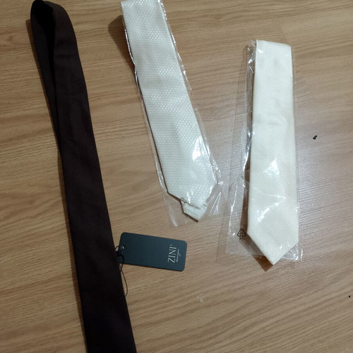 Men's ties like new, pack of 3, Zini and Leonardo francece