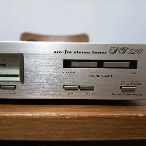 Marantz ST 520 tuner used, AM/FM stereo with computuner preset